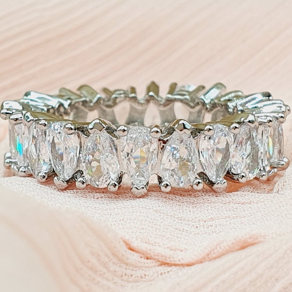 💎 Fashion Bling Dainty Pear Zircon Silver Eternity Ring for Women INDN8336 - Picture 4 of 8